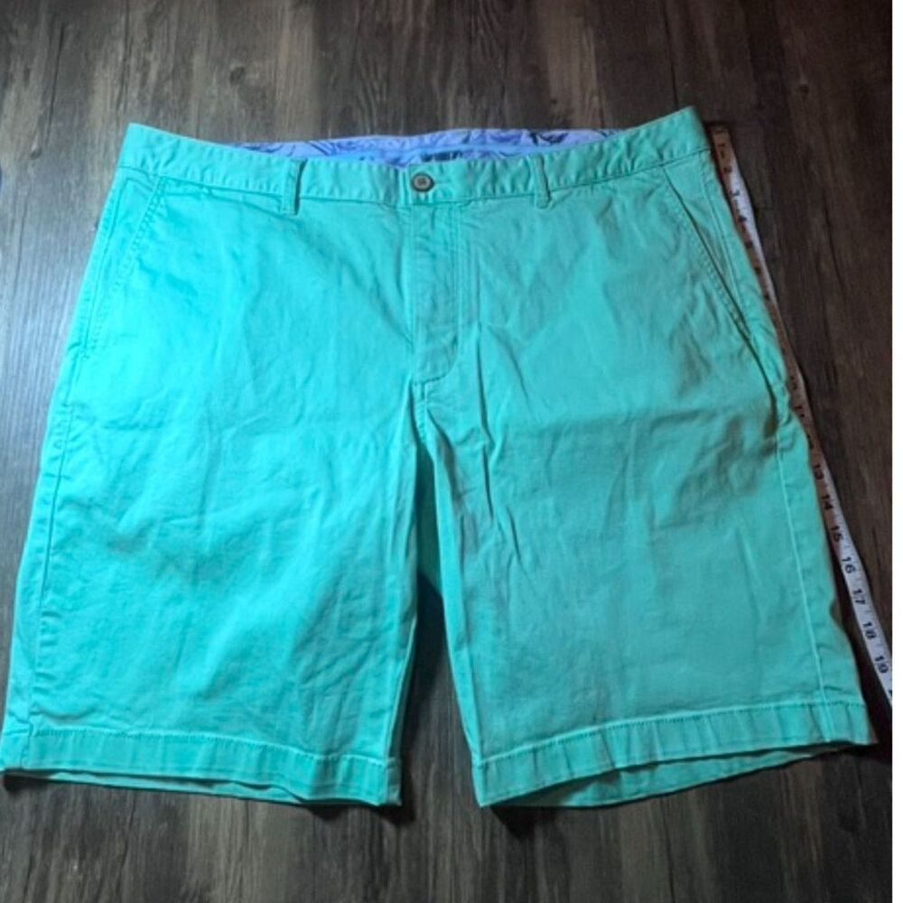 Tommy Bahama Men’s Size 40 Mint Green Chino Shorts Cotton Blend